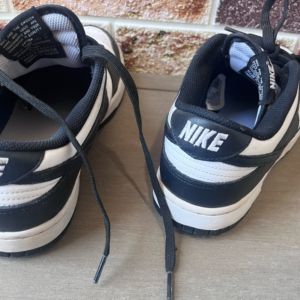 Nike Black and White Sneakers - Picture 8 of 10
